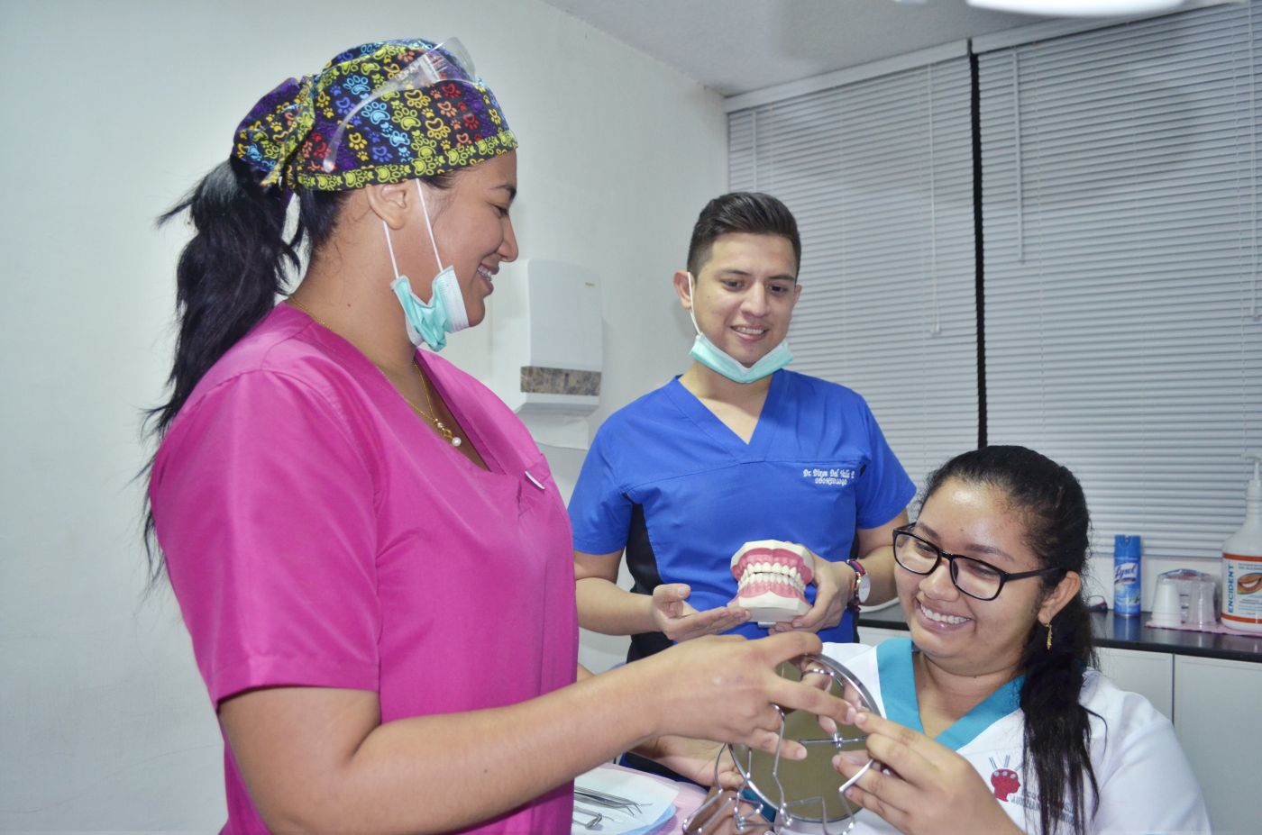Cuidado dental en estas fiestas Cuidado dental en estas fiestas