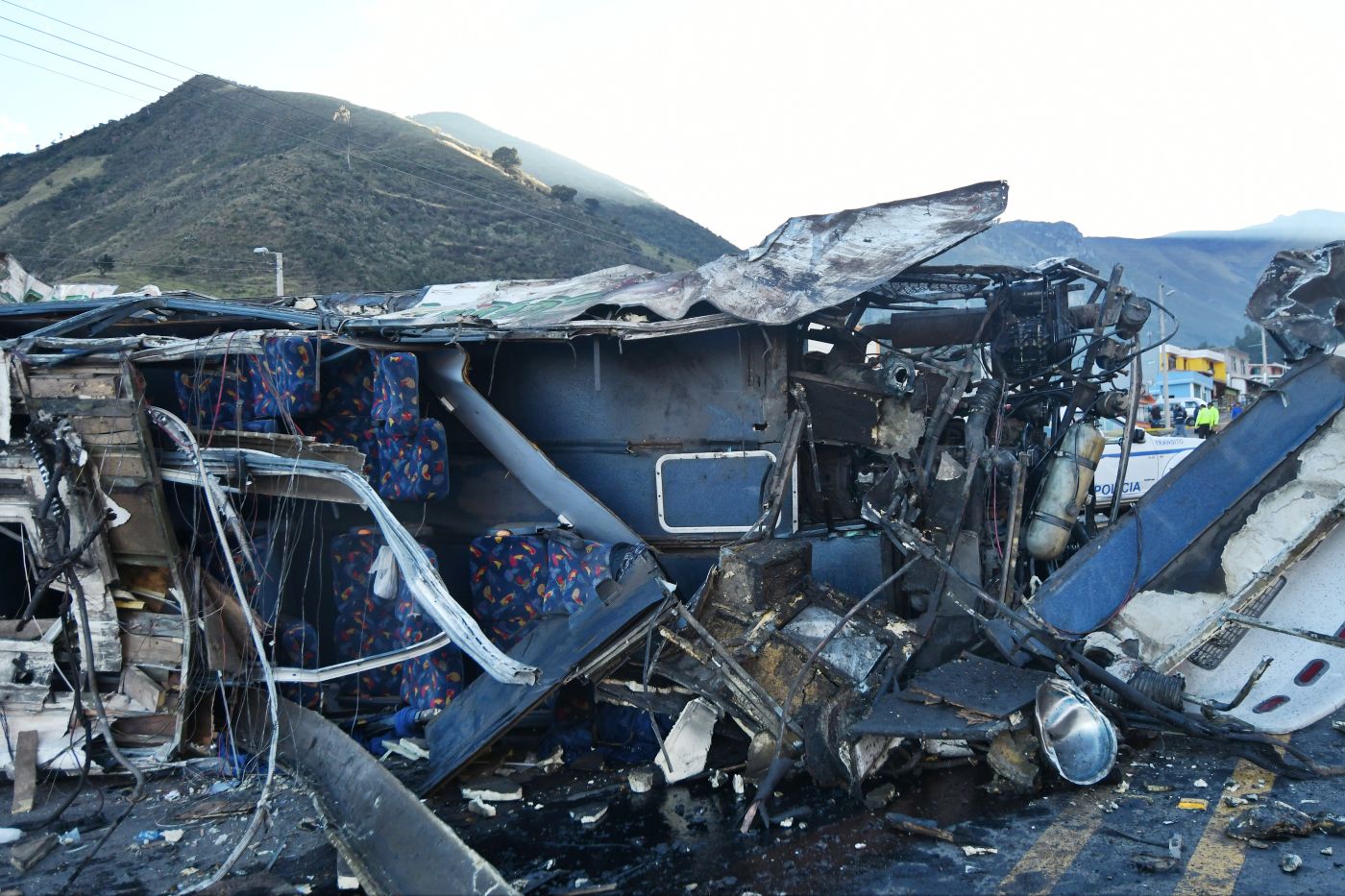 Un accidente de bus dejó 24 muertos en la vía Pifo-Papallacta el 14 de agosto. (I)
