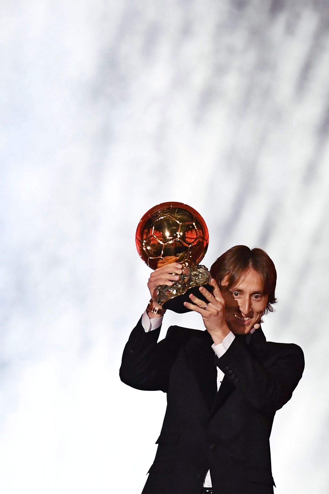 Luka Modric es el mejor futbolista del año por su sin igual aporte a Croacia.