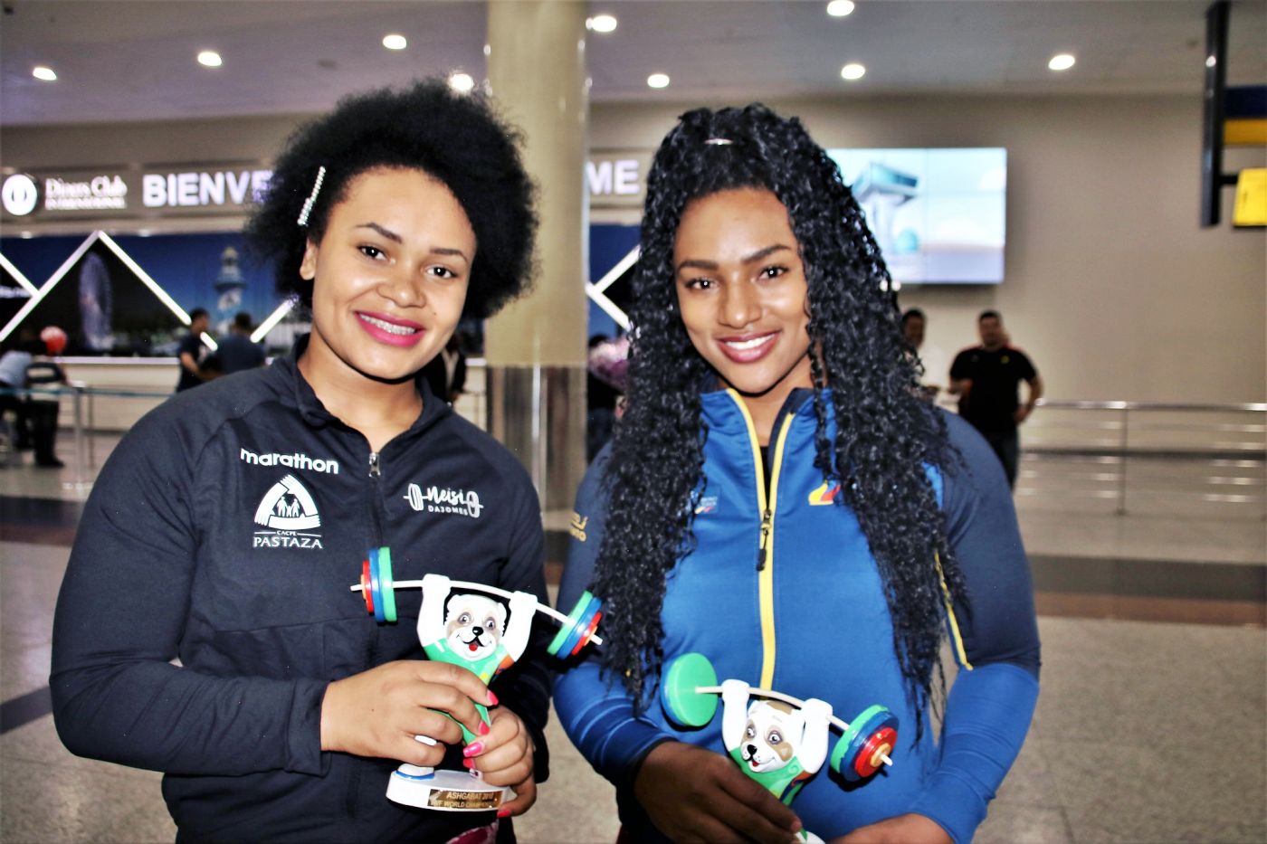 Neisy Dajomes y Tamara Salazar, pesistas, lograron preseas mundiales.