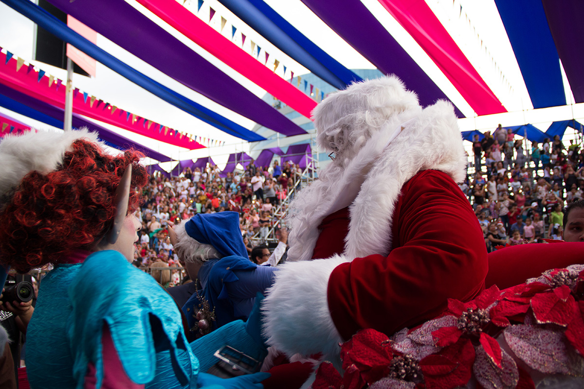 La Navidad empezó con fiesta en el Mall del Sol