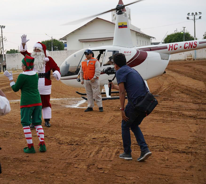 Papá Noel arribó a la urbe en helicóptero