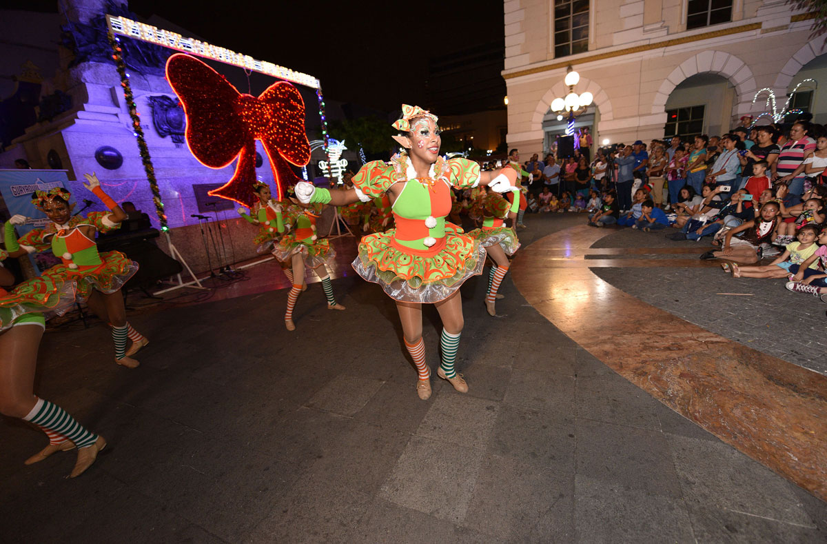 El centro vivió fiesta navideña