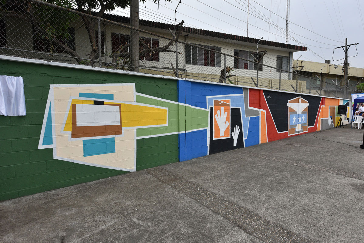 Mural por derechos, en centro hospitalario