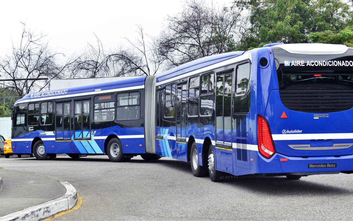 En septiembre, un articulado de 23 metros de largo y con aire acondicionado se puso a prueba como parte de la Metrovía. De pasar la prueba en la ciudad, se adquirirán entre 5 a 10 unidades.